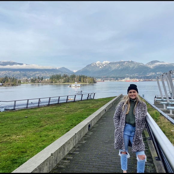 Meet your Posher, Autumn - Picture 1 of 1